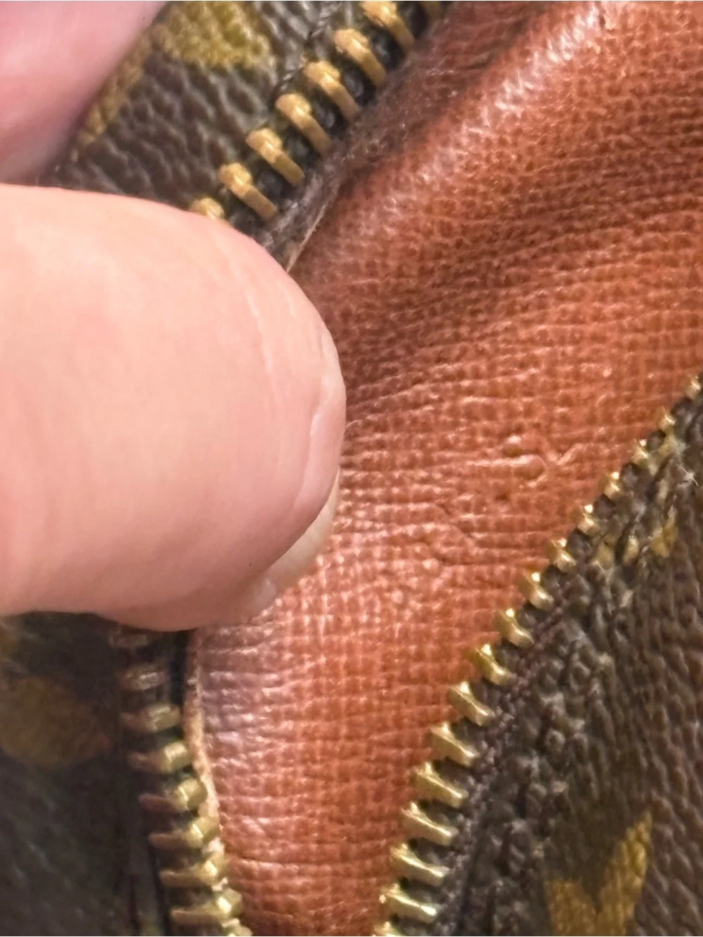 Authentic Louis Vuitton Compiegne 28 Monogram Canvas Brown clutch